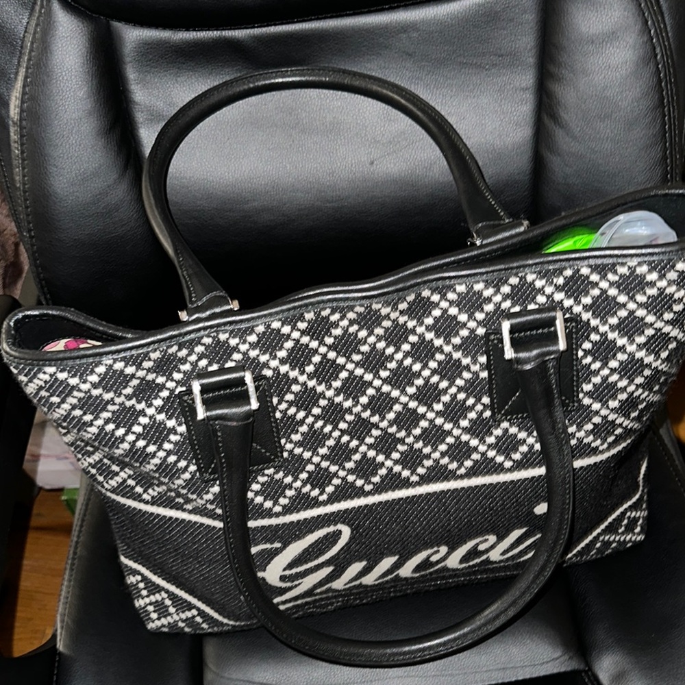 Gucci Monochrome Patterned Tote - Picture 4 of 8